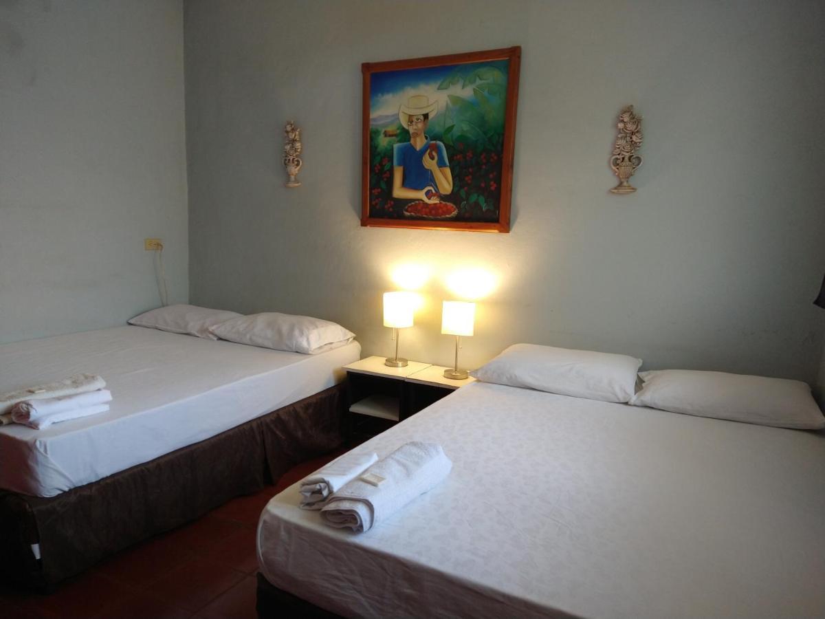 לאון Hostal Harvest House מראה חיצוני תמונה