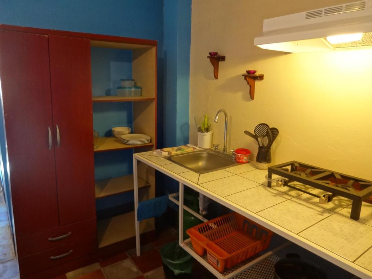 לאון Hostal Harvest House מראה חיצוני תמונה