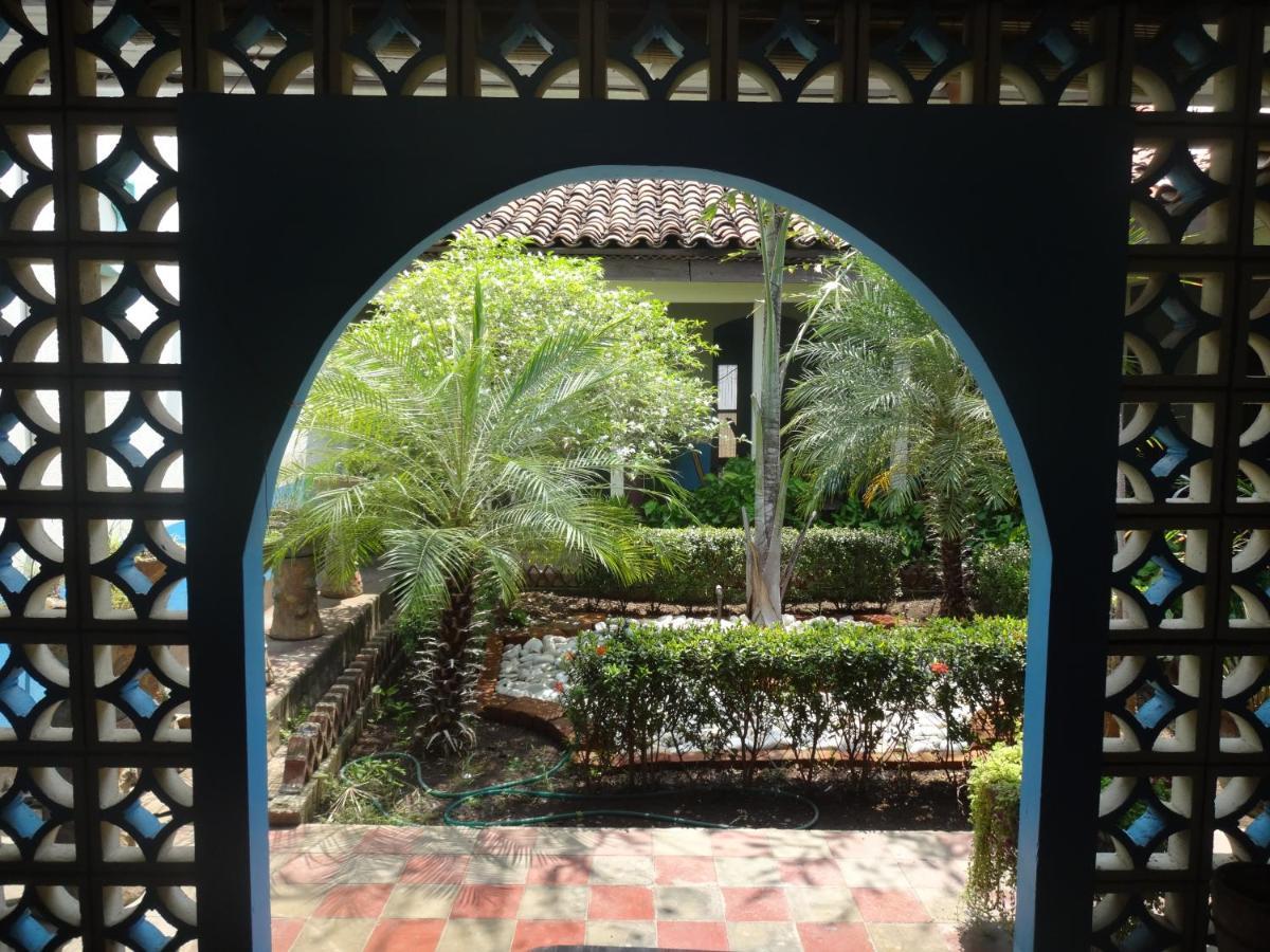 לאון Hostal Harvest House מראה חיצוני תמונה