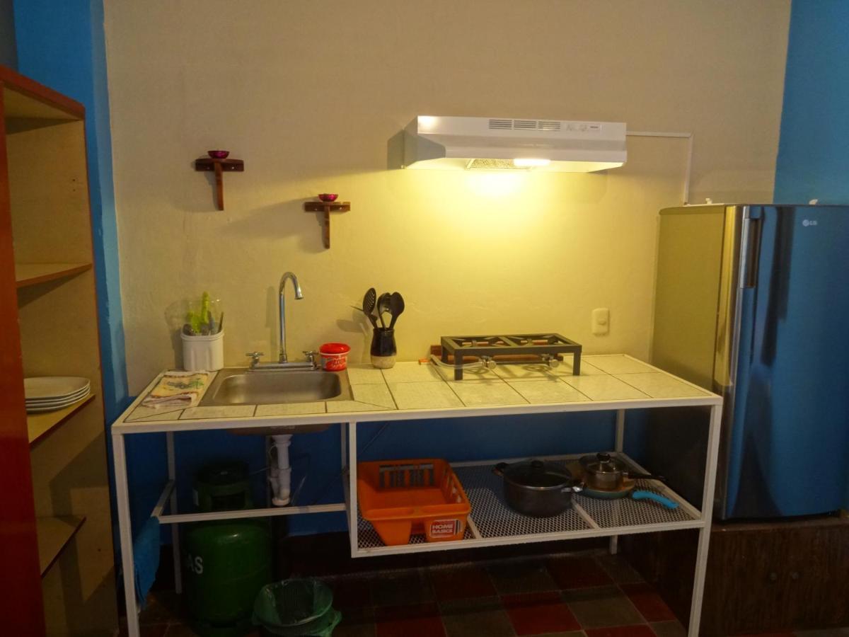 לאון Hostal Harvest House מראה חיצוני תמונה